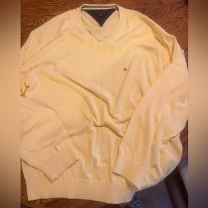 Tommy Hilfiger Men's V-Neck Yellow Sweater